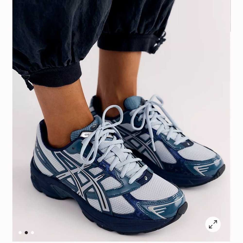 ASICS Men's Navy and Light Gray Running Shoe